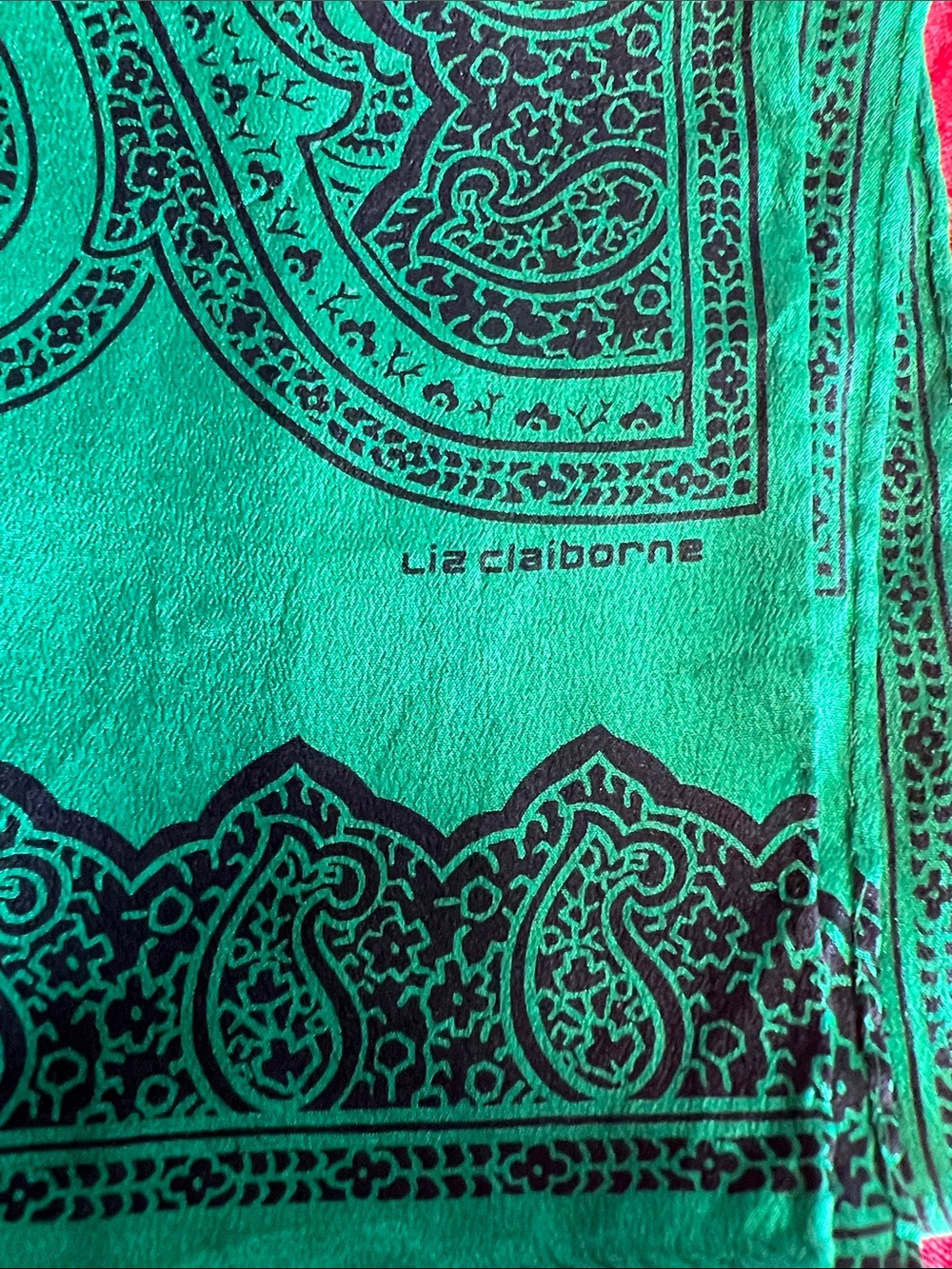 Liz Claiborne Emerald Green Paisley Scarf Oblong Wrap Black Print 10x50